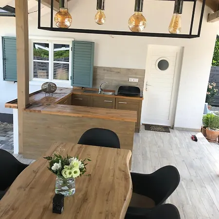 度假居 Mokus Apartmanhaz