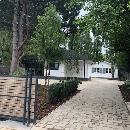 Mokus Apartmanhaz * 발라톤사르소